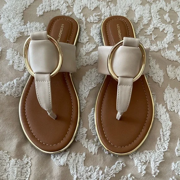Cream Sandals - Liz Claiborne Size 7 - Picture 3 of 4